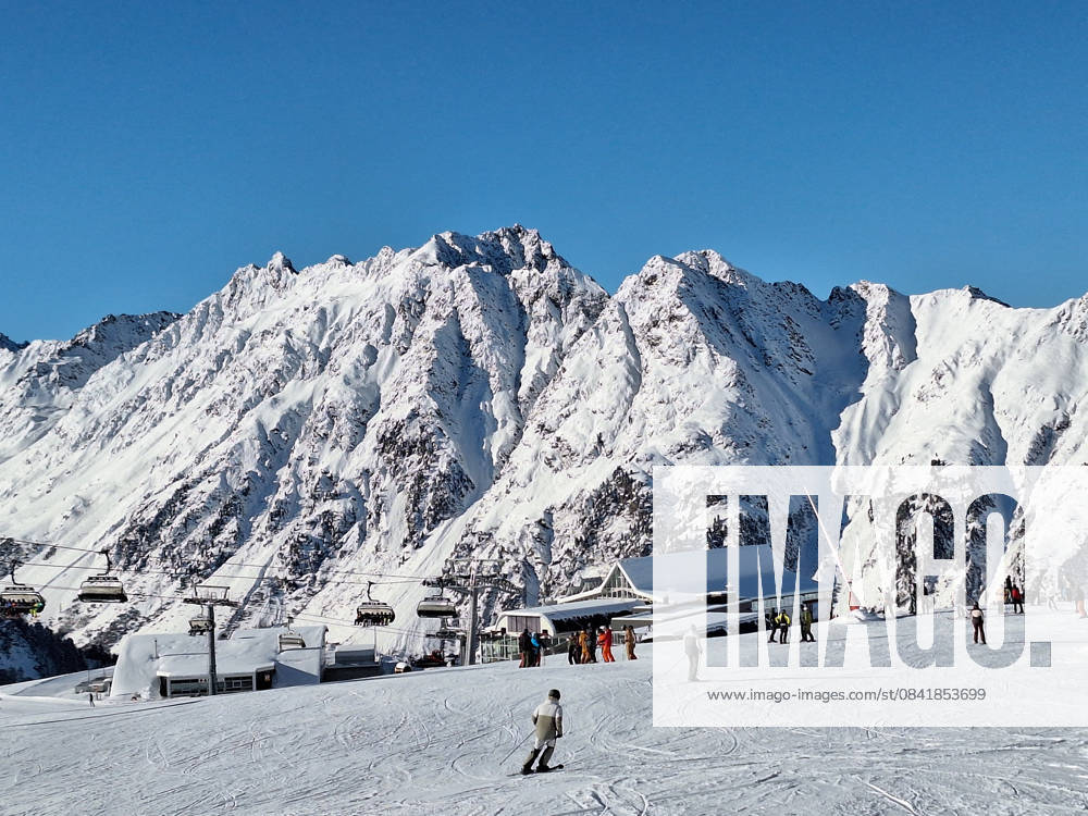 Ischgl, Samnaun theme picture ski resort Silvretta Arena Ischgl, Samnaun in the alpine region Paznaun, opening, season opening, season start 2025 2026 in Austria theme picture