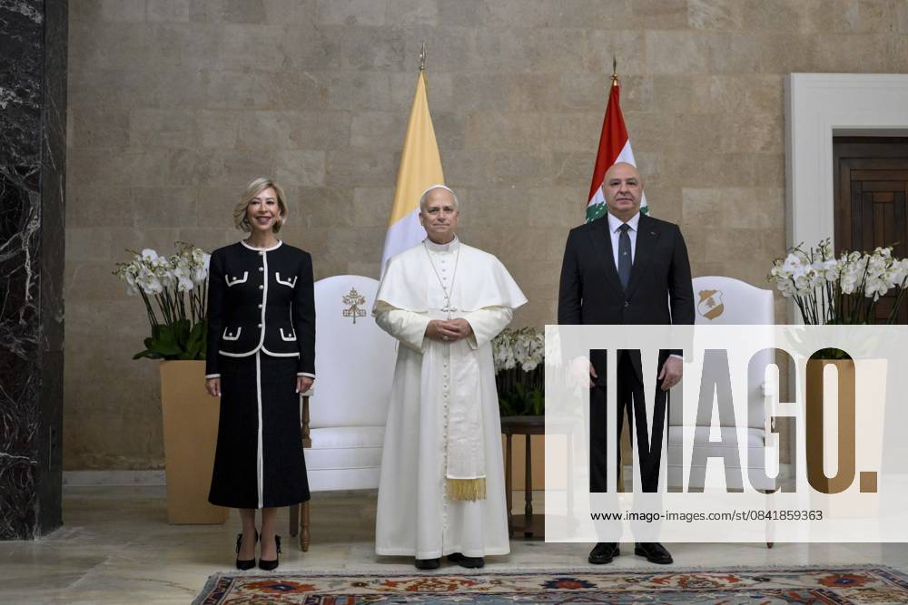 LEBANON - POPE LEO XIV DURING A MEETING WITH THE LEBANESE PRIME MINISTER NAWAF SALAM AT THE PRESIDENTIAL PALACE IN BEIRUT, LEBANON - 2025 11 30 Lebanon,Beirut, 2025 11 30 Pope Leo XIV (C) during a courtesy visit to the Lebanese President Joseph Aoun (R) and his family at the Presidential Palace in Beirut, Lebanon, Pope Leo XIV is on his first apostolic visit outside Italy since his election as pontiff. He visited Turkey from 27 November and continues his journey to Lebanon from 30 November until 02 December.. - NO BOOKS