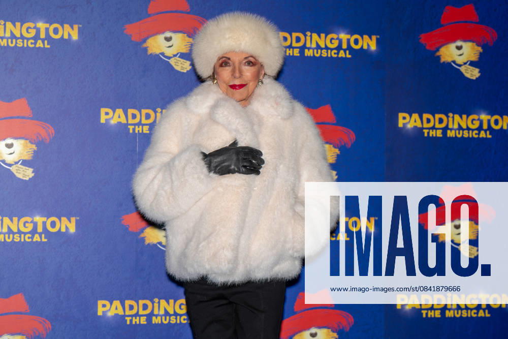 Paddington The Musical Word Premiere in London - 30 Nov 2025 Joan Collins seen arriving on the Blue Carpet during the Paddington The Musical World Premiere opens in the West End, London. London United Kingdom