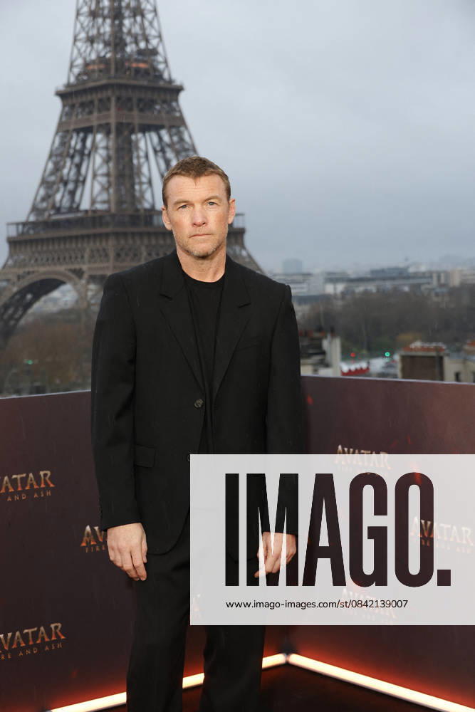 Sam Worthington Photocall for the film Avatar Fire and Ash Avatar de Feu et de Cendres at the Shangri La Hotel in Paris on December 4, 2025 Coadic Guirec Bestimage Photocall for the film Avatar Fire and Ash at the Shangri La Hotel in Paris on December 4, 2025 Paris France