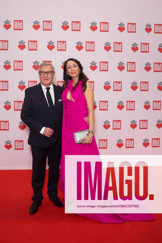 Donation gala A Heart for Children 2025 Jan Hofer and Phong Lan Hofer at the TV donation gala A Heart for Children at Studio Adlershof on 06 12 2025 in Berlin