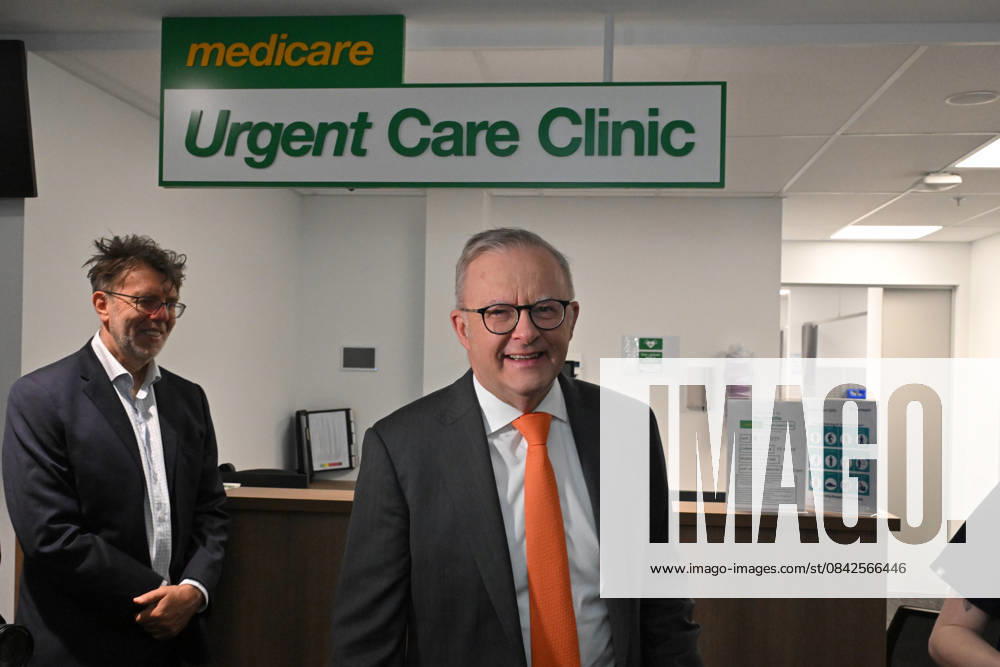 ANTHONY ALBANESE MEDICARE CLINIC VISIT, Prime Minister Anthony Albanese visits the newly opened Marrickville Medicare Urgent Care Clinic in Sydney, Thursday, December 11, 2025. ( NO ARCHIVING SYDNEY NEW SOUTH WALES AUSTRALIA
