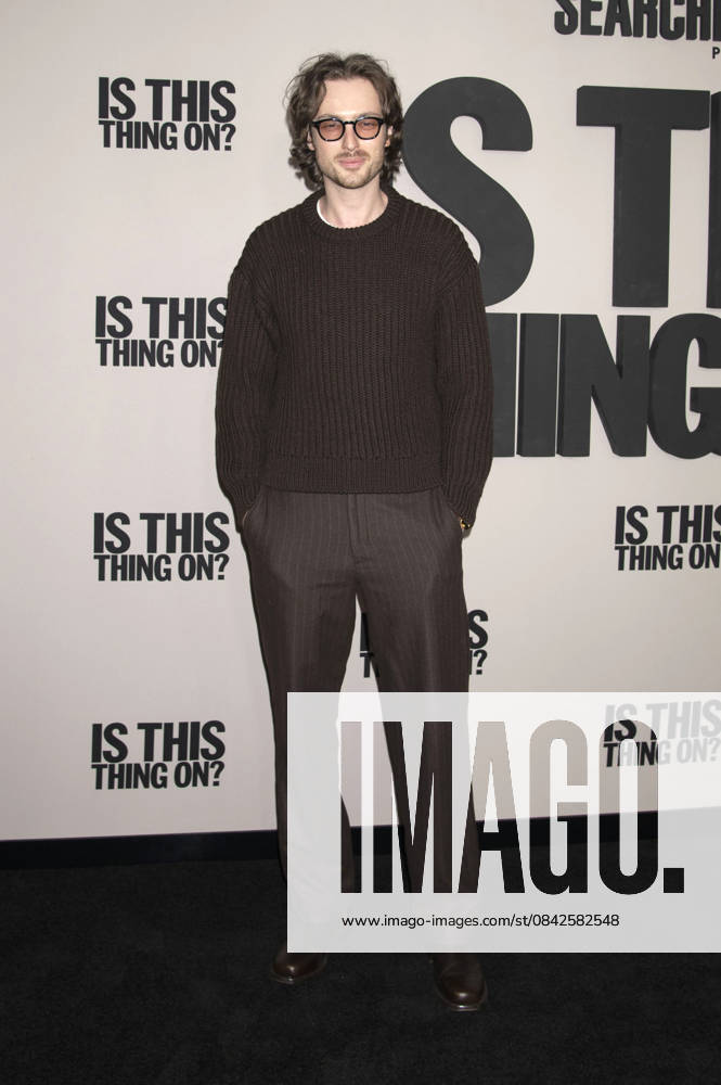 Taylor Rosen at the special screening of the movie Is This Thing On at the DGA Theater New York, 10 12 2025 Foto:xB.xFuturexImagex thing_5227