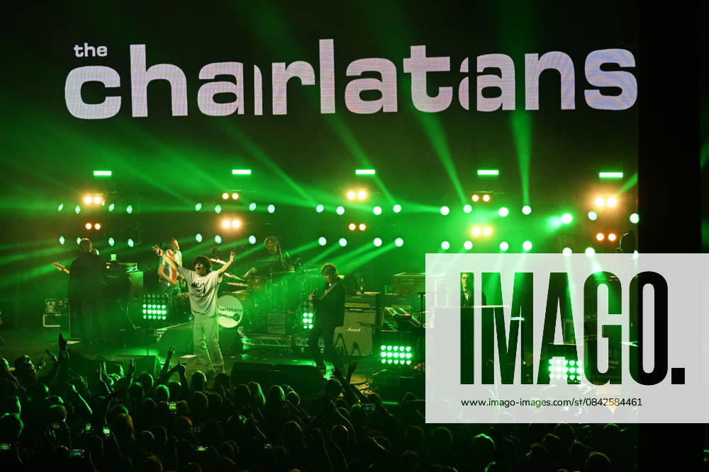 The Charlatans performing at Roundhouse in London LONDON, ENGLAND - DECEMBER 10: Martin Blunt, Tim Burgess, Peter Salisbury, Mark Collins and Tony Rogers of ˜The Charlatans performing at Roundhouse, Chalk Farm on December 10, 2025 in London, England. CAP MAR MAR Great Britain