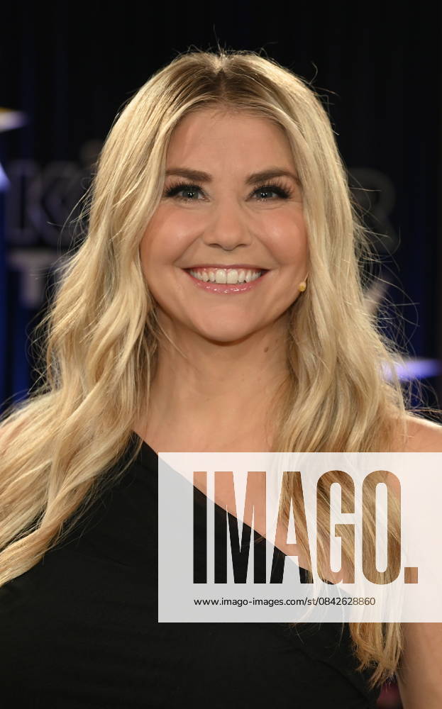 Singer Beatrice Egli as a guest on the WDR talk show Kölner Treff