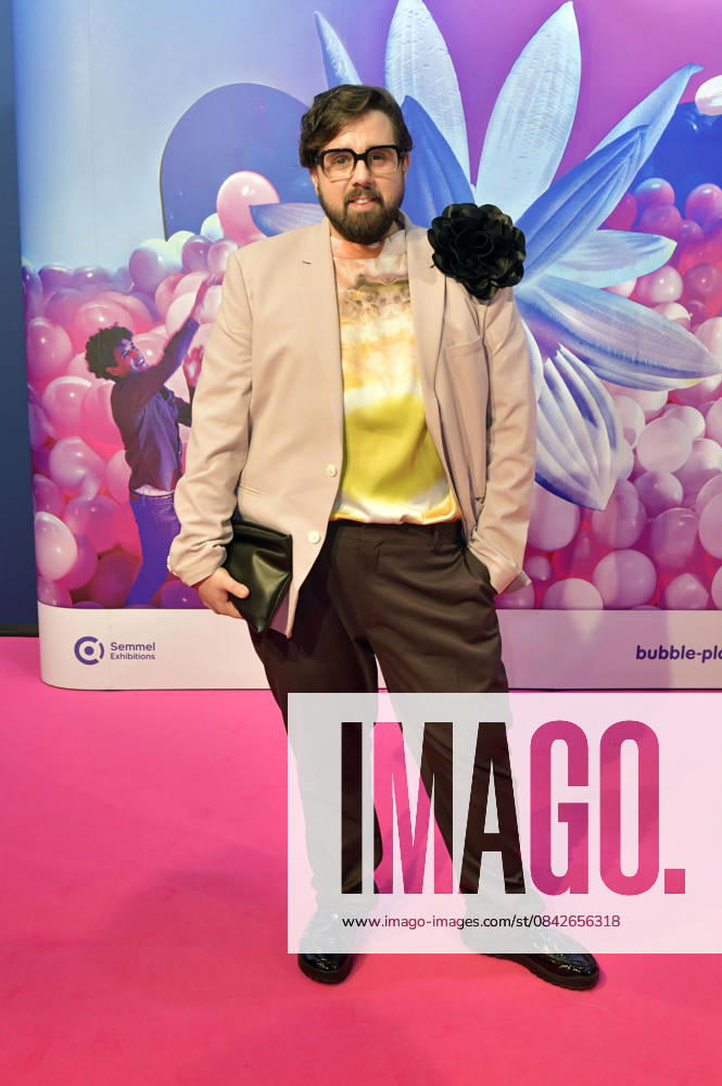 Steven Preisner at the exhibition opening Bubble Planet The experience museum for all the senses in the Arena Berlin Berlin, 11 12 2025 Foto:xM.xBehrensx xFuturexImagex bubble_5218