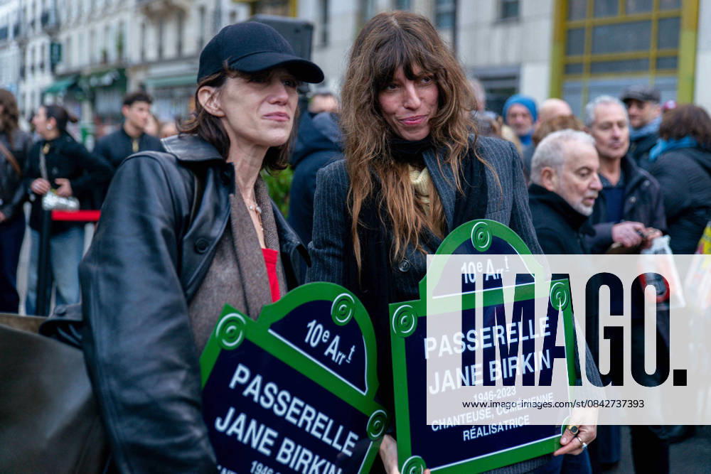 Inauguration of The Jane Birkin Footbridge - Paris Charlotte Gainsbourg, Lou Doillon attending the inauguration of the footbridge « Jane Birkin » in Paris, France on December 13, 2025. Photo by Denis Prezat ABACAPRESS.COM Paris France