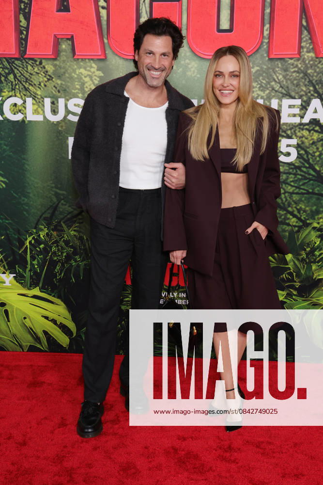 Los Angeles, Californi- Maksim Chmerkovskiy, Peta Murgatroyd,. Los Angeles Premiere Of Columbia Pictures Anaconda held at The United Theater on Broadwayl.in Los Angeles. Photo
