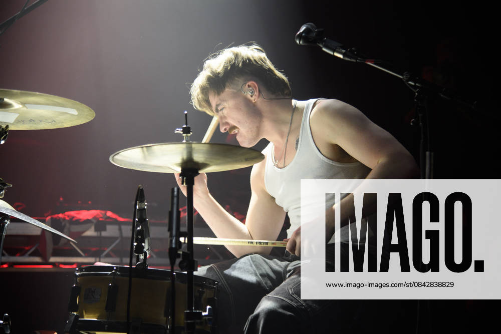 GANS Perform at Koko, London Drummer vocalist Euan Woodman of english punk duo GANS performs at Koko in London, England, UK on Monday 15 December 2025., Credit:Justin Ng Avalon UK, England, London, Koko