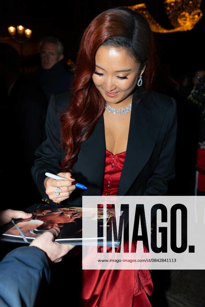 Ashley Park The cast and crew of the series Emily in Paris gather at Maxim s after the premiere of season 5 at the Grand Rex in Paris on 15 December 2025 Yoann Ouahcene Bestimage The cast and crew of the series Emily in Paris gather at Maxim s after the premiere of season 5 at the Grand Rex in Paris on 15 December 2025 Paris Bolivia