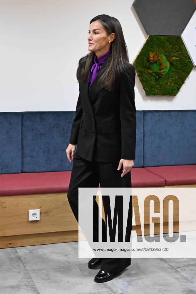 Queen Letizia chairs the meeting of the Board of Trustees of the FAD Youth Foundation Queen Letizia chairs the meeting of the Board of Trustees of the FAD Youth Foundation , on December 16, 2025, in Madrid Spain Dona Letizia, Honorary President of the FAD Youth Foundation , chairs the meeting of the Board of Trustees of the institution, which will address the issue of digital security for youth QUEEN LETIZIA FAD YOUTH 16 DECEMBER 2025 José Madrid Madrid Madrid Espana