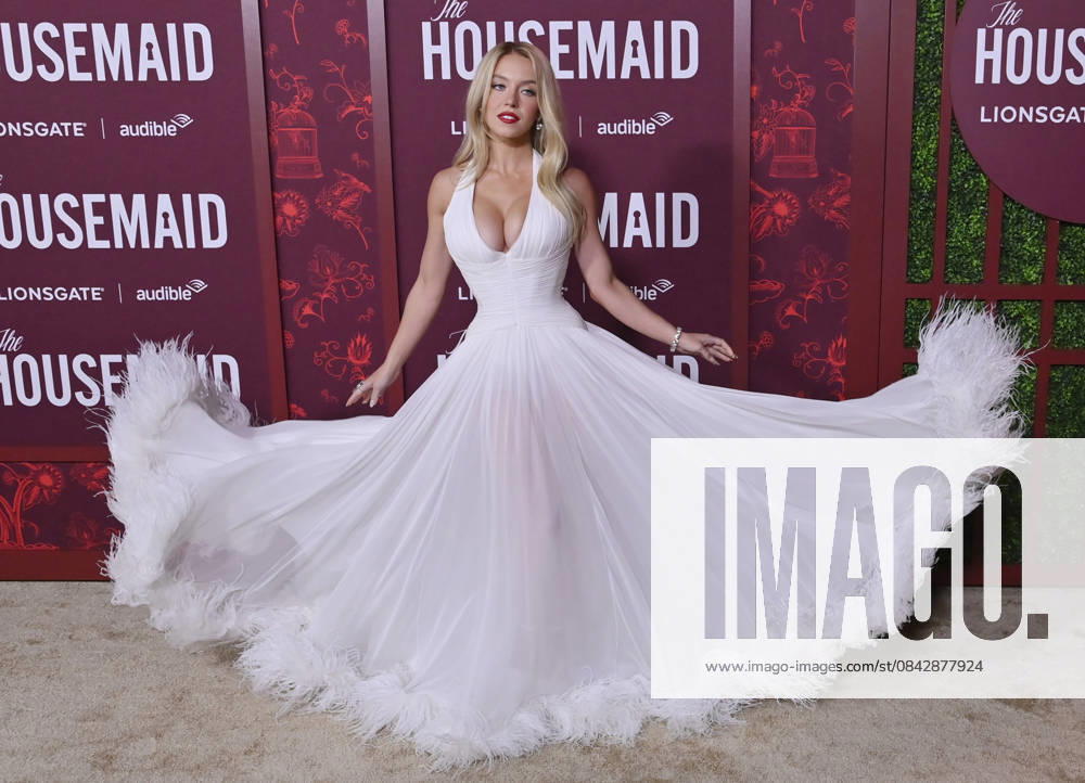 Cast member Sydney Sweeney attends the premiere of the motion picture thriller The Housemaid the TCL Chinese Theatre in the Hollywood section of Los Angeles on Monday, December 15, 2025. Storyline: A struggling woman is happy to start over as a housemaid for an affluent, elite couple. LAP202512150411 JIMxRUYMEN