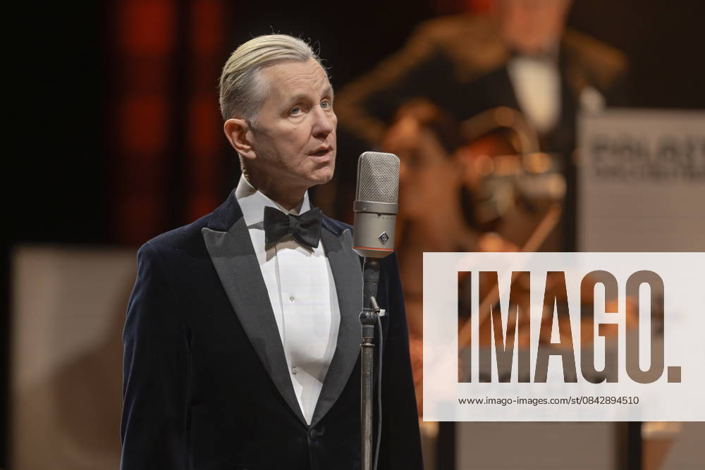 Max Raabe Palast Orchester with the program Hummel streicheln live on two evenings in the sold-out Kulturpalast Dresden