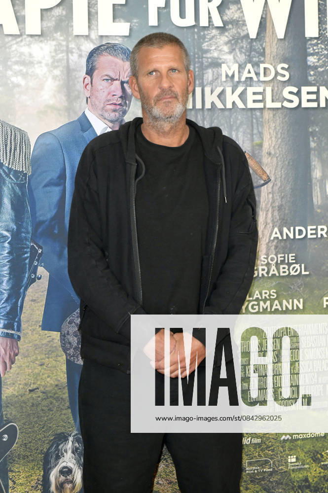 Anders Thomas Jensen at the premiere of the movie Therapy for Vikings at the Delphi Filmpalast cinema in Berlin, 17 12 2025 Foto:xM.xBehrensx xFuturexImagex wikinger_5205
