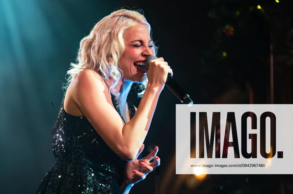Pixie Lott plays live at Union Chapel for Christmas.