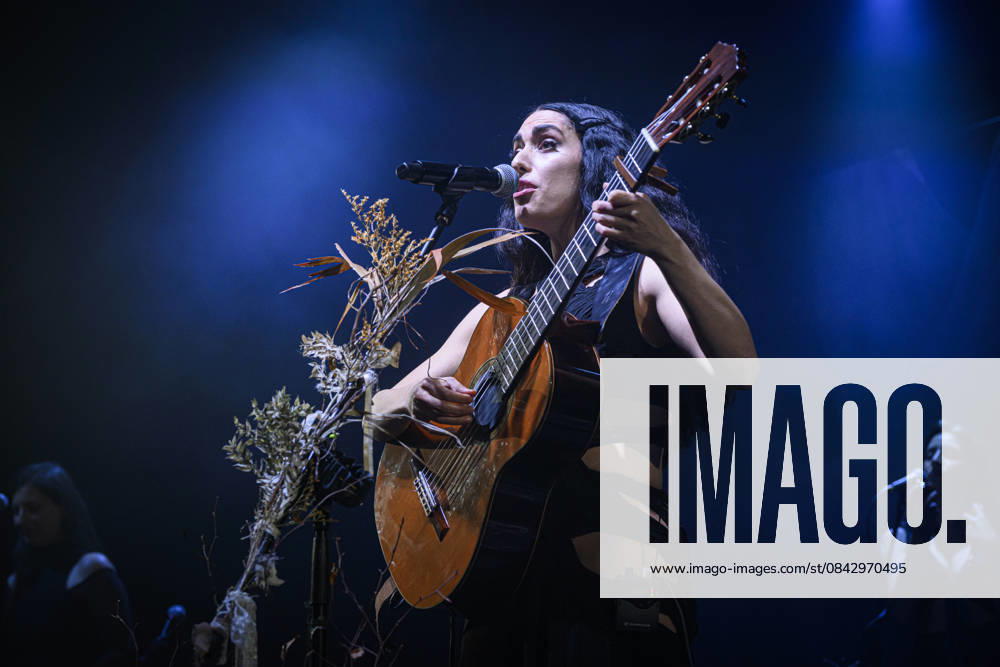 Music Concert - La NINA - Furesta Europa Tour The Neapolitan female singer-songwriter La Nina pseudonym of Carola Moccia - performs live for the Furesta Europa Tour at at Atlantico Club on December 17, 2025 in Rome, Italy Rome Atlantico Italy