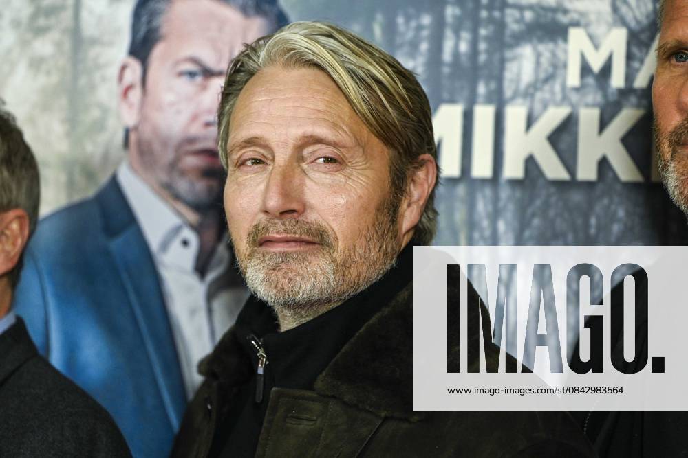 Abb Mads Dittmann Mikkelsen Danish actor on the red carpet at the Berlin movie premiere of Therapie fuer Wikinger at the cinema Delphi Filmpalast Berlin on 17 12 2025 Berlin Germany