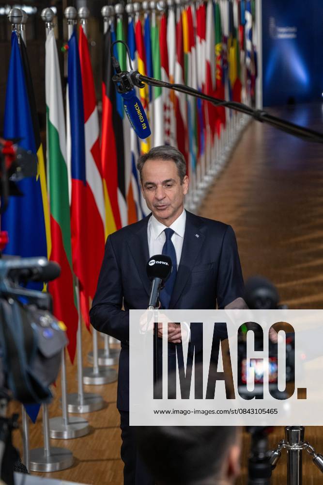 BRUSSELS Greek Prime Minister Kyrakios Mitsotakis addresses the press after the first day of the EU summit. European Commission President Ursula von der Leyen stated at an earlier summit that a decision must be made on financial aid to Ukraine. ANP JONAS ROOSENS netherlands out - belgium out