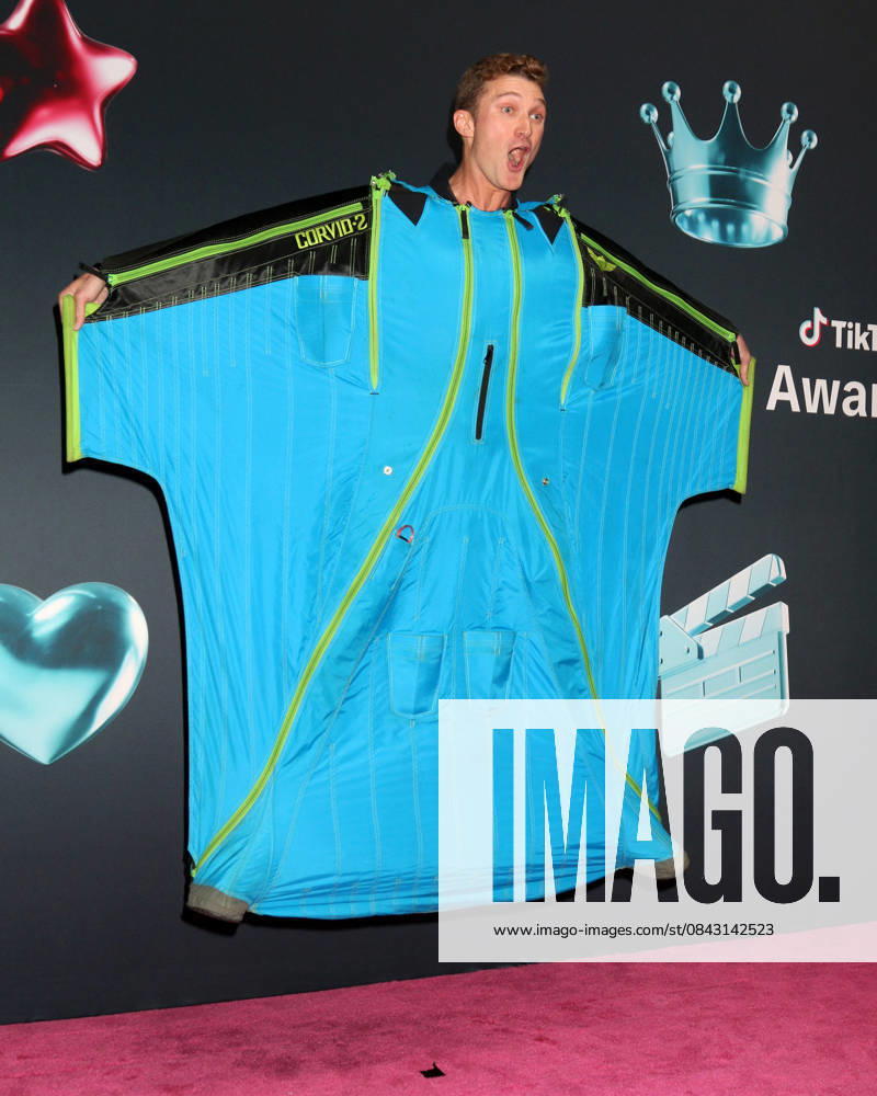LOS ANGELES - DEC 18: Chris Finck at the TikTok Awards at the Hollywood Palladium on December 18, 2025 in Los Angeles, CA Los Angeles USA - ZUMAnc22 20251219_zaa_nc22_024