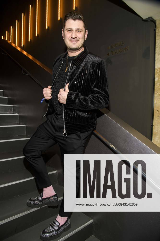 Abb Sebastian Rätzel Raetzel from The Baseballs on the red carpet as a guest at the premiere of Kinky Boots The Musical at Admiralspalast on 18 12 2025 in Berlin Berlin Germany