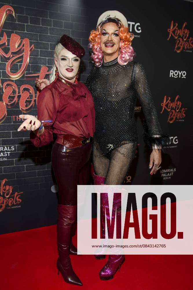 Abb Sheila Wolf and drag queen Gloria on the red carpet at the premiere of Kinky Boots The Musical at the Admiralspalast on 18 12 2025 in Berlin Berlin Germany