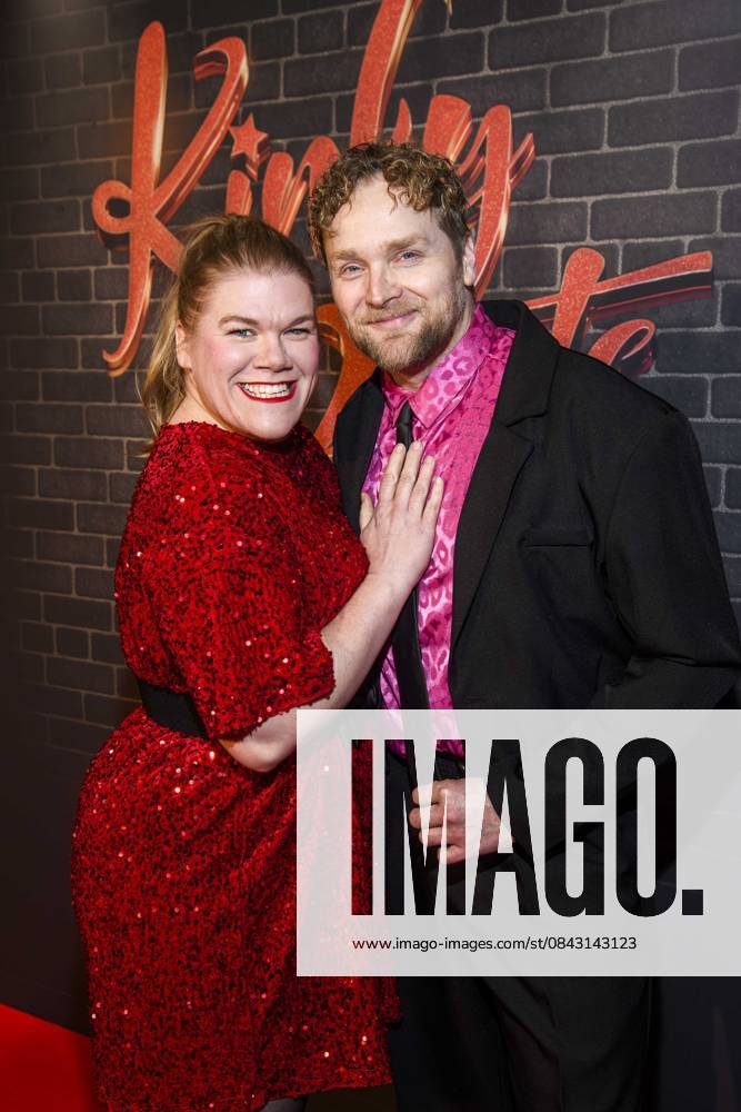 Abb Gisa Flake and Knud Riepen on the red carpet at the premiere of Kinky Boots The Musical at Admiralspalast on 18 12 2025 in Berlin Berlin Germany