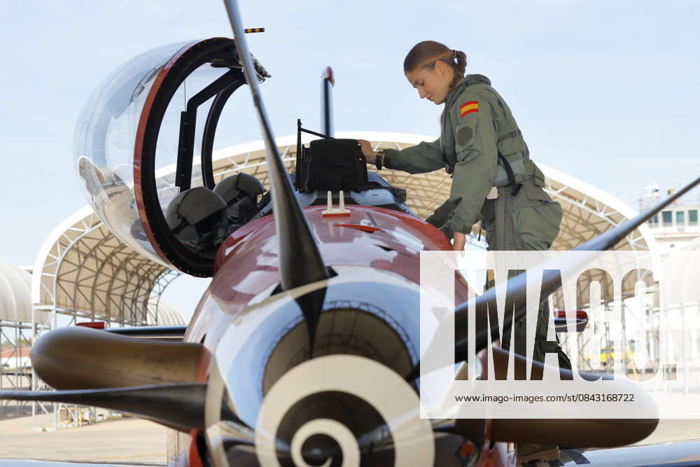 Princess Leonor makes her first solo flight at the General Academy of Air and Space Princess Leonor during her training at the General Academy of Air and Space, on December 19, 2025, in San Javier Murcia, Spain FAMOSOSOS PRINCESA ACADEMIA SAN JAVIER Casa de S M el Rey 19 12 2025 San Javier Murcia, Espana San Javier Murcia, Espana Spain