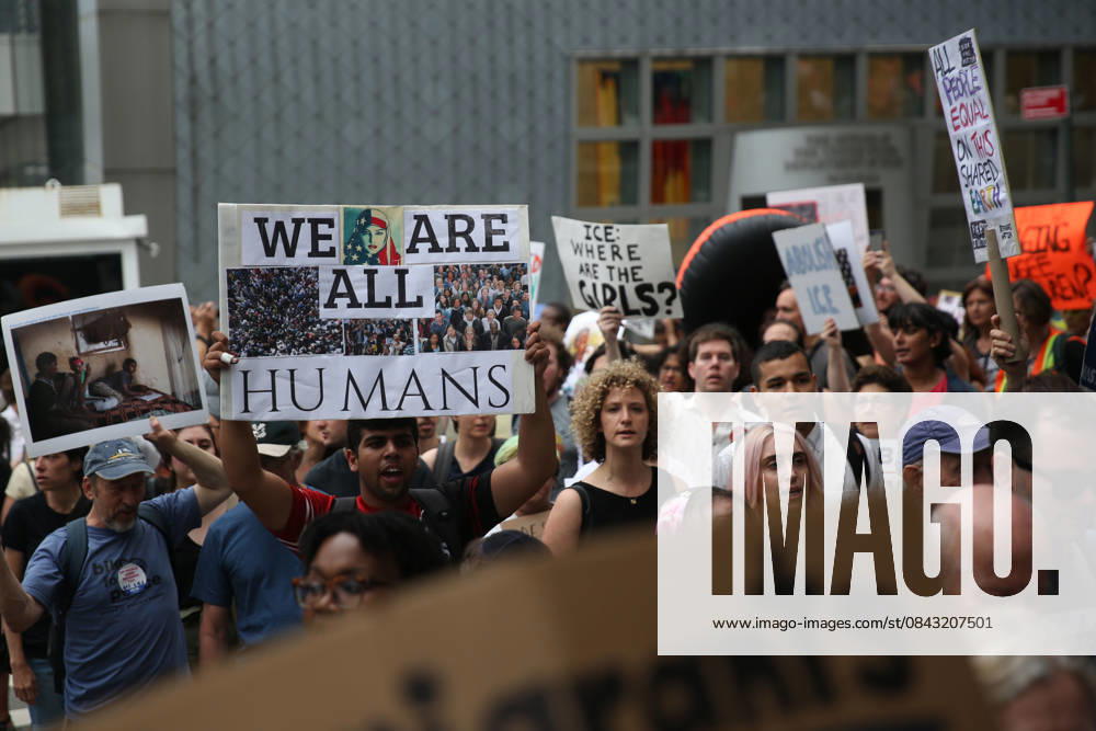 World Refugee Day 2018 in New York NEW YORK, USA - JUNE 20: People take part in a rally against immigration policies in the United States on World Refugee Day in Manhattan borough of New York, United States on June 20, 2018. New York United States. Editorial use only. Please get in touch for any other usage.