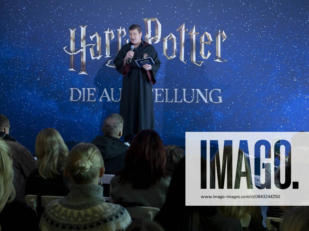 Paul Zaller President and CEO of Imagine Exhibitions, Inc during the exhibition opening Harry Potter The Exhibition at the Erlwein Forum in Dresden It is the most comprehensive collection of Harry Potter movie props and costumes to date Harry Potter The Exhibition can be experienced until May 3, 2026