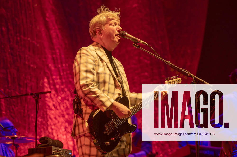 Squeeze performing live at the o2 Arena December 20, 2025 in London, England Squeeze performing live at the o2 Arena December 20, 2025 in London, England., Credit:Robin Pope Avalon United Kingdom, London, O2 Arena