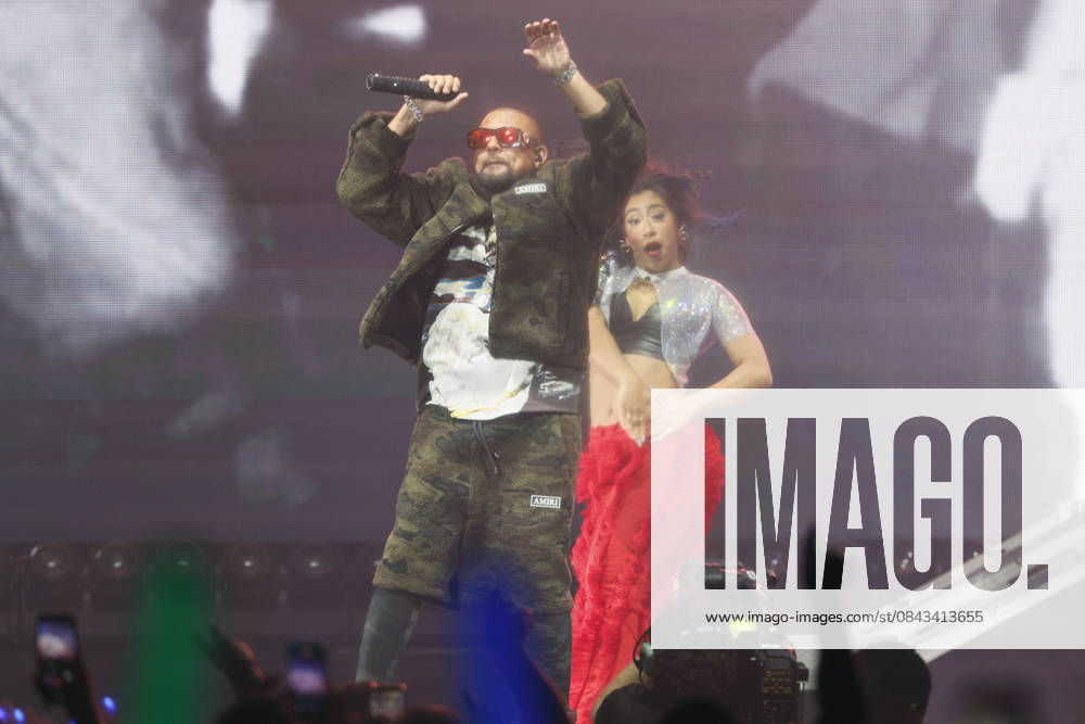 Sean Paul performs at the Y100 s iHeartRadio Jingle Ball 2025 show at the Kaseya Center in Miami, Florida, on Saturday, December 20, 2025. MIA20251220128 GARYxIxROTHSTEIN