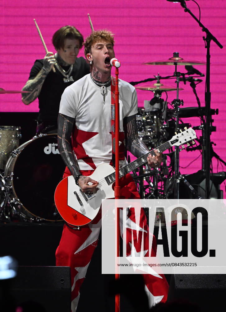 The iHeartRadio Y100 s Jingle Ball 2025 at Kaseya Center Featuring: MGK, Machine Gun Kelly Where: Miami, Florida, United States When: 20 Dec 2025 Credit: Robert Bell INSTARimages . NOT FOR USE BY NEWSPAPERS BASED IN THE UK.