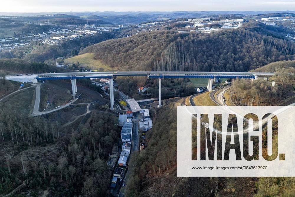 The new Rahmedetal bridge on the A 45 is opened to traffic Aerial view of the ahmedetal bridge on 22 12 2025 in Lüdenscheid The bridge is opened to traffic today Photo Arnulf Stoffel Funke Foto ServicesColorful Germany NRW Lüdenscheid Copyright ArnulfxStoffel
