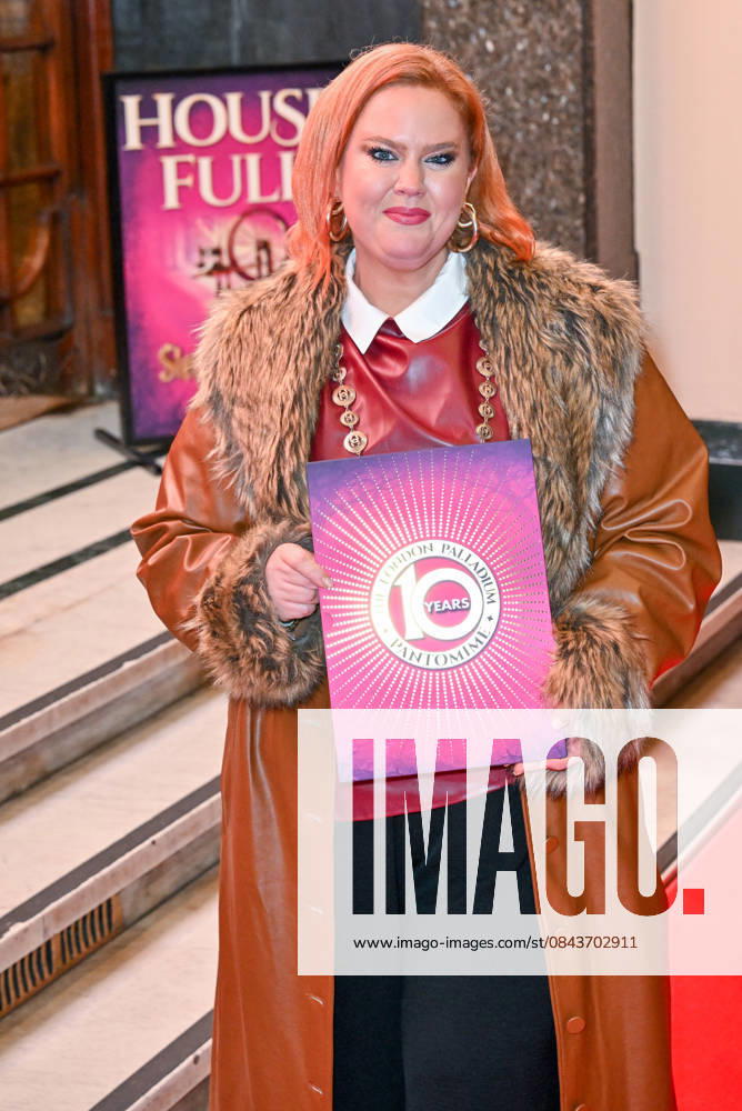 Sleeping Beauty, Arrivals, London, UK. 22 December 2025 London, UK, 22 December 2025. Donna Preston attends Sleeping Beauty at The London Palladium, London, UK., Credit:Lee Floyd Avalon UK, London, The London Palladium