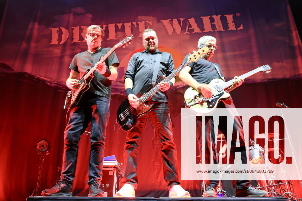 Dritte Wahl, Band, in concert live at the Max Schmeling Halle, Berlin, Berlin