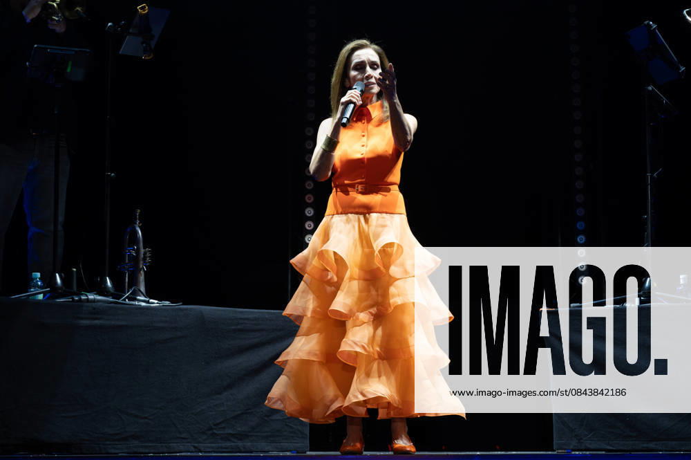 Ana Belen Tour In Madrid, Spain - 23 Dec 2025 Singer Ana Belen performs during her concert at the Movistar Arena in Madrid, Madrid Spain