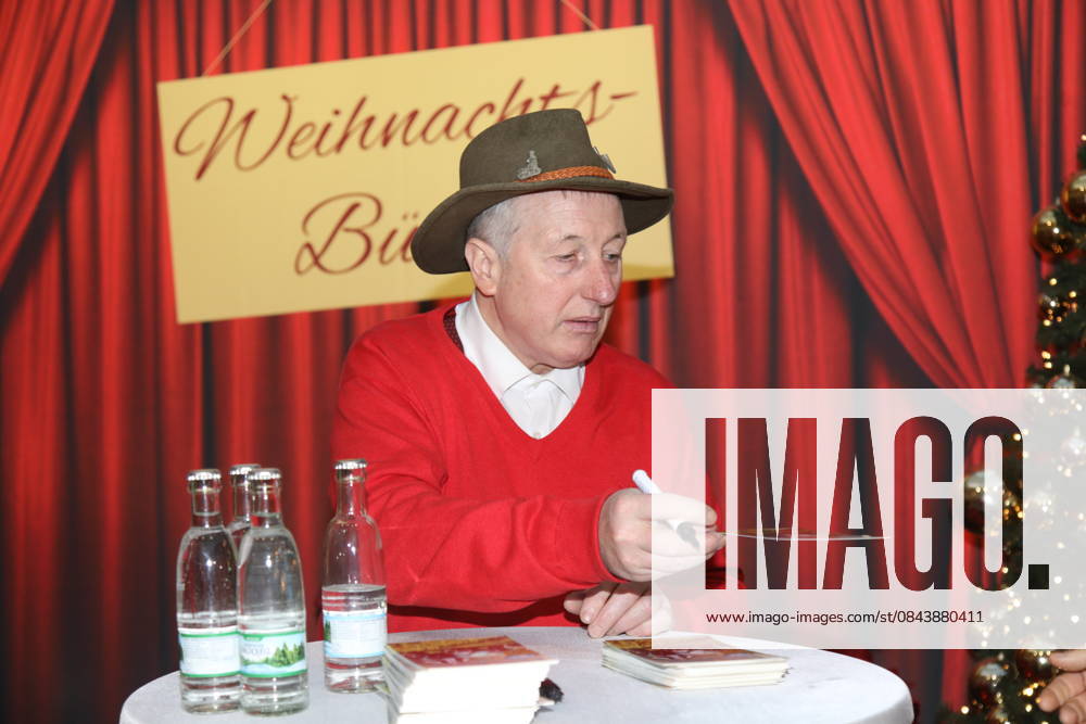 Shepherd Heinrich Heinrich Gersmeier at a promotional appearance and autograph session in Thüringen Park Erfurt