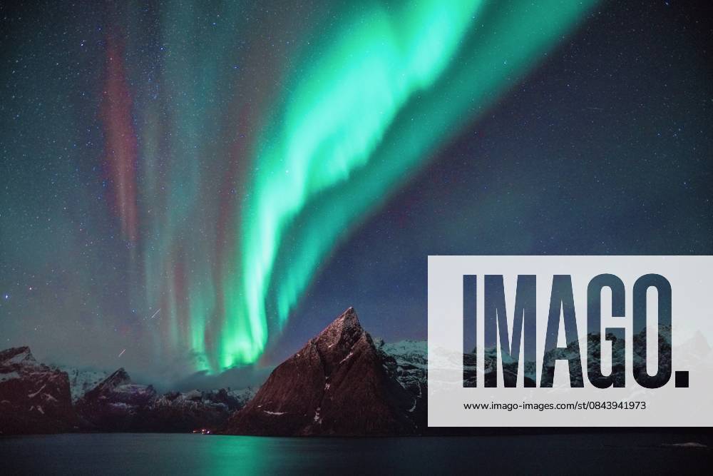 (251225) -- LOFOTEN ISLANDS, Dec. 25, 2025 -- This photo taken on Dec. 23, 2025 shows the aurora seen at night in Reine, the Lofoten Islands, Norway. (Photo by Xinhua) NORWAY-LOFOTEN ISLANDS-REINE-AURORA ZhangxYuheng