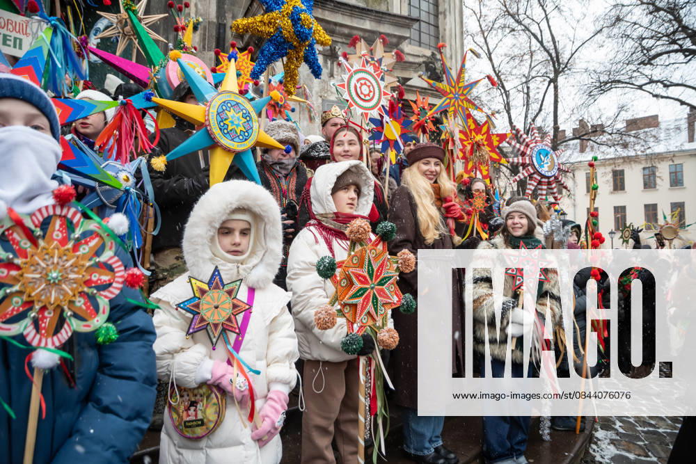 The Flashes of the Christmas Star march in Lviv LVIV, UKRAINE, DECEMBER 28: People in national Ukrainian costumes with Christmas stars in their hands sing carols and take part in the 20th anniversary festival Spalakh Rizdvyanoi Zory (The Flashes of the Christmas Star), part of which is a bright March with stars through the central part of the city, during the war in Lviv, Ukraine, December 28, 2025. The festival is the city s calling card at Christmas, attracting people from all over the region and other cities of Ukraine. In 2023, due to heavy shelling of Ukrainian cities and for security reasons, the March of Stars was canceled. But to preserve Christmas traditions and support national unity, the festival was resumed in 2024. The Christ
