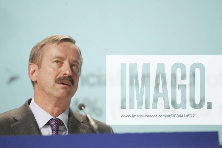 , BRUSSELS, BELGIUM : European Commission vice-president Siim Kallas pictured during a press conference on fraud Monday 9 July 2007 in Brussels. FRANCOISxWALSCHAERTS x7039676x