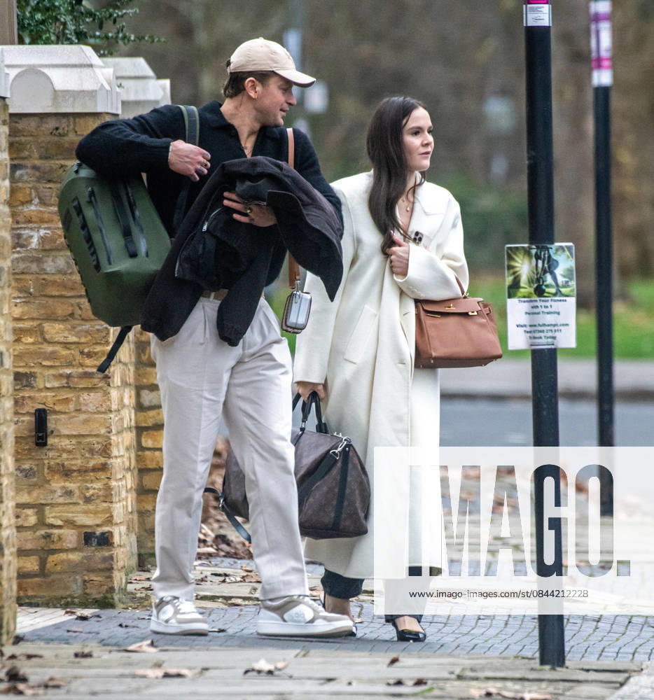 Adam Peaty and Holly Ramsay 29 12 2025 Adam Peaty and new wife, Holly, leave London for their honeymoon. .They left Gordon Ramsay’s Wandsworh home after their Christmas wedding.