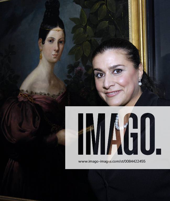 20070927 - BRUSSELS, BELGIUM: Italian opera singer Cecilia Bartoli pictured during a news conference on her new CD Maria, Thursday 27 September 2007, in Brussels. DIRKxWAEM x7535514x