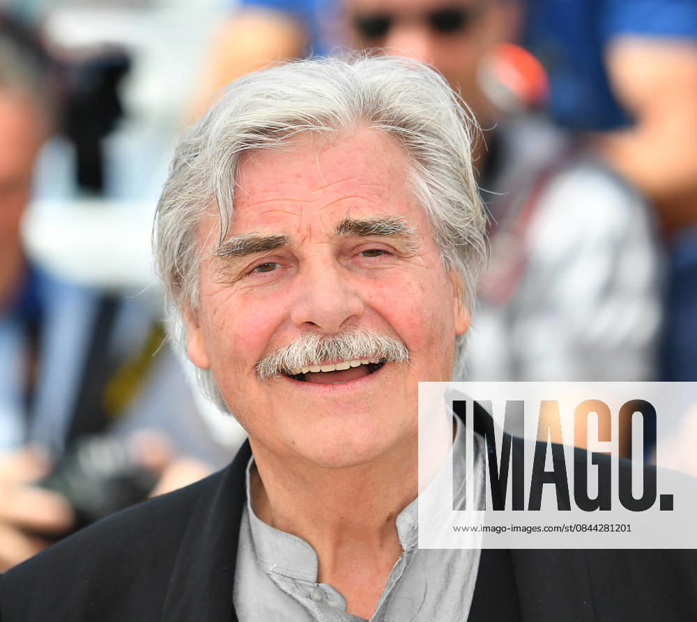 69th Cannes Film Festival - Toni Erdmann photocall CANNES, FRANCE - MAY 14: Actor Peter Simonischek poses during the photocall for the film Toni Erdmann at the 69th international film festival in Cannes on May 14, 2016. Provence-Alpes-Cote d Azur France. Editorial use only. Please get in touch for any other usage.