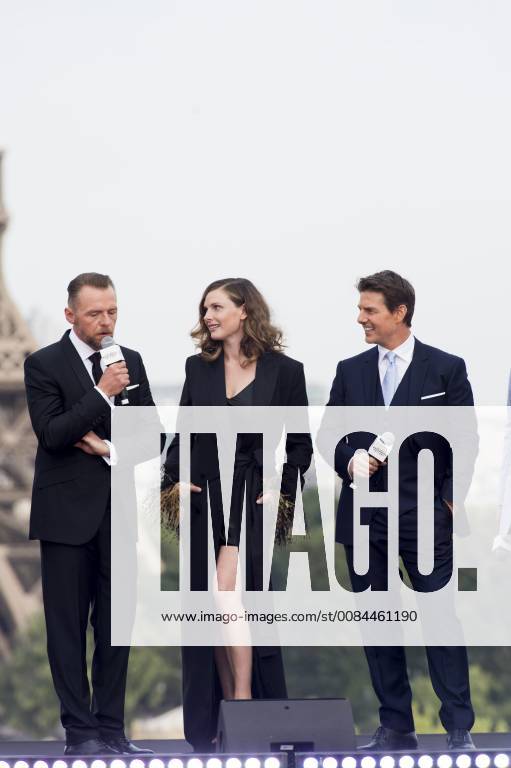 Mission Impossible - Fallout Premiere in Paris Tom Cruise Rebecca Ferguson Simon Pegg CELEBRITES : Avant Premiere Fall Out - Mission Impossible - Paris - 12 07 2018 JBAutissier Panoramic