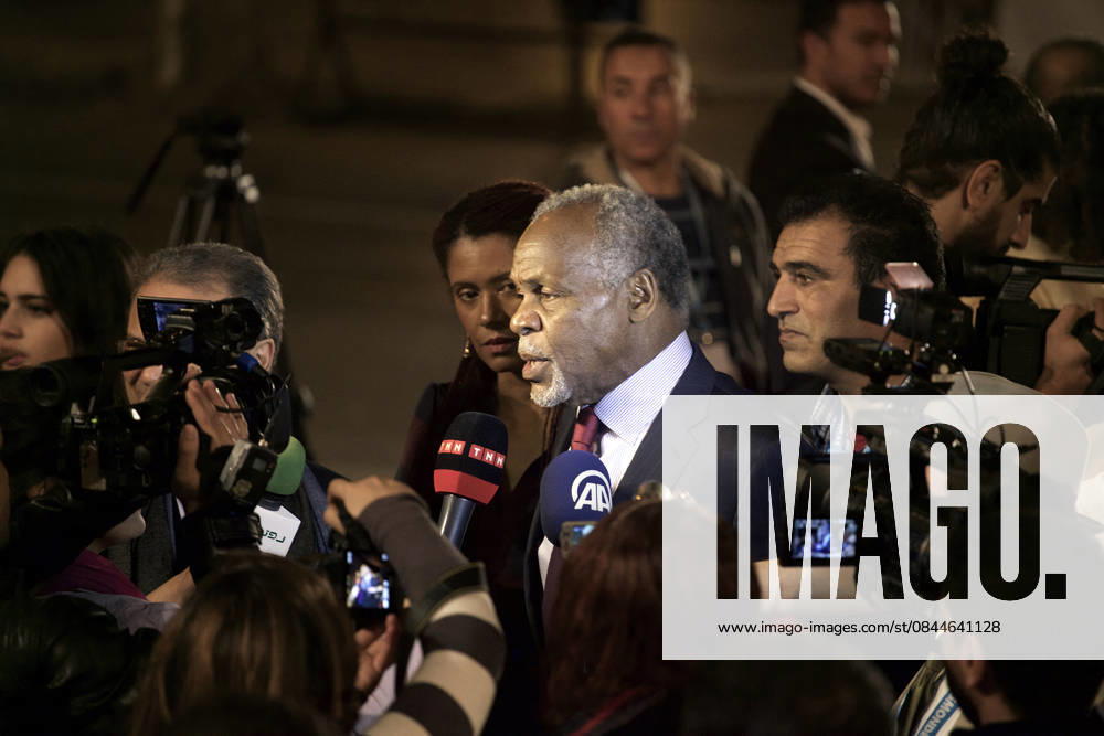 Closing Ceremony of the 25th Carthage Film Festival in Tunis TUNIS, TUNISIA- DECEMBER 6: Danny Glover (C) speaks to the press during the closing ceremony of the 25th Carthage Film Festival at the Tunis Theatre in Tunis, Tunis on December 6, 2014. Tunisia World. Editorial use only. Please get in touch for any other usage.