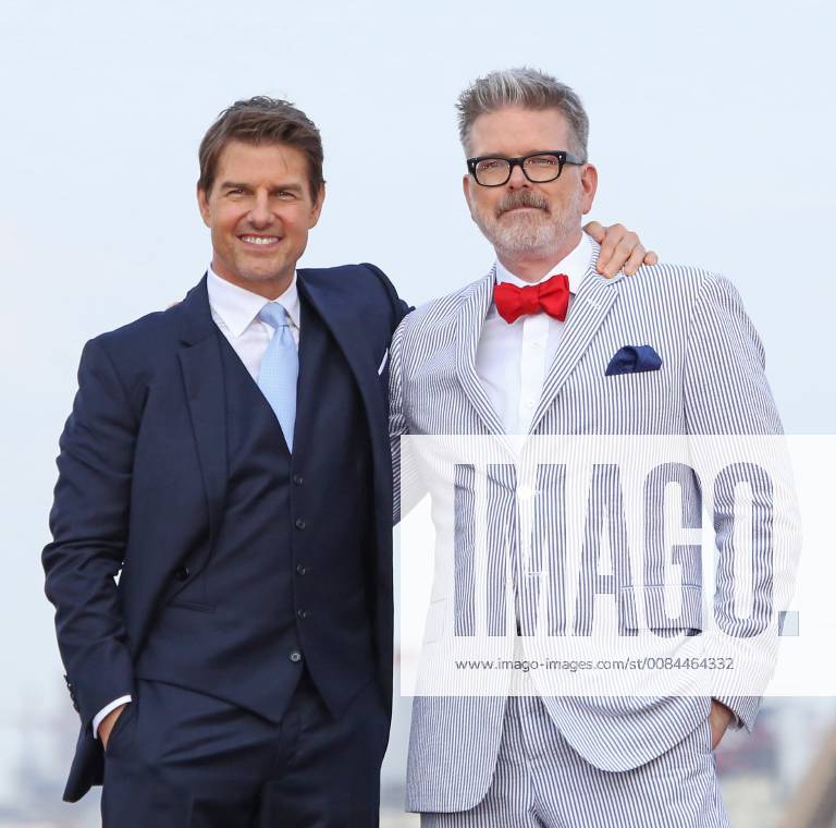 Tom Cruise and Christopher McQuarrie attend the world premiere of the film Mission: Impossible - Fallout in Paris on July 12, 2018. PAR20180712040 DAVIDxSILPA