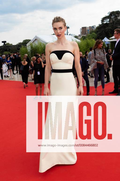 Tapis rouge de l avant-premiere mondiale du film Mission Impossible: Fallout . Vanessa Kirby. Mission: Impossible. Fallout premiere in Paris in front of the Eiffel Tower. 228431 2018-07-12 Trocadero Paris France