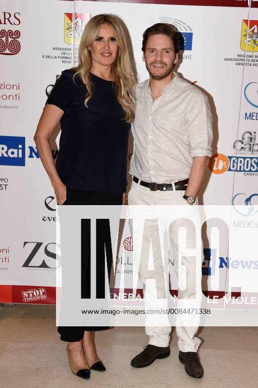 Taormina: Presentation prized at the Nations prize. In the picture: Daniel Bruhl and Tiziana Rocca