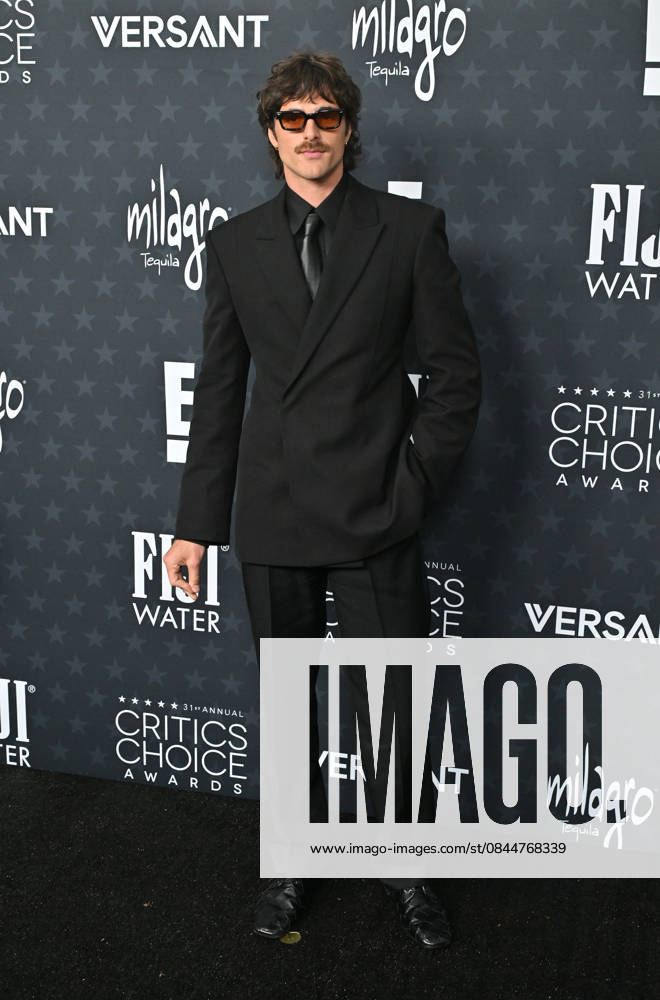 31st Annual Critics Choice Awards - Arrivals Jacob Elordi arriving to the 31st Annual Critics Choice Awards held at Barker Hanger on January 4, 2026 in Santa Monica, Ca. Santa Monica Barker Hanger California USA