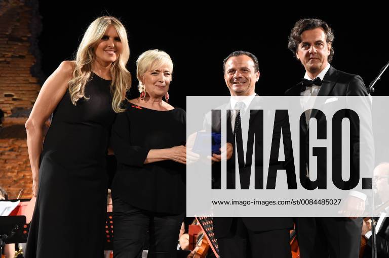 Taormina: Cinematographic Nations Award Evening. Photo: Piera Detassis awarded by the Mayor of Messina Cateno De Luca with Michel Curatolo and Tiziana Rocca
